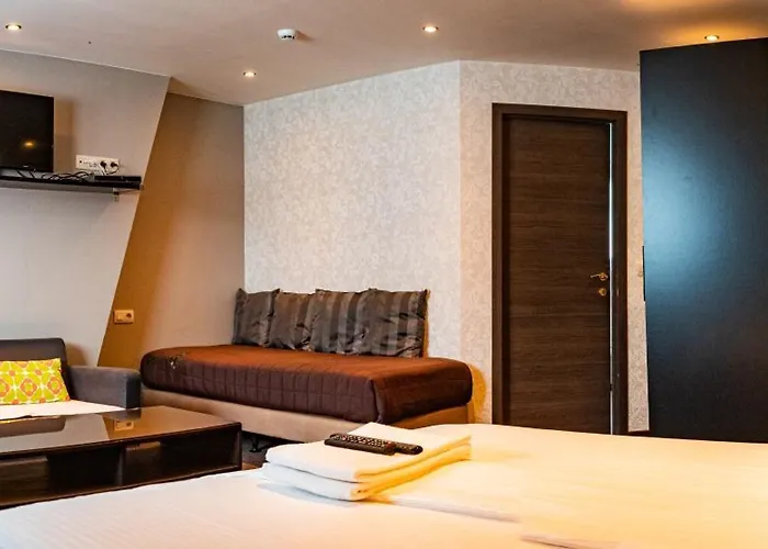 Vakantielogies Cathedral Guest house 4*